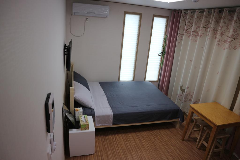 Blue Island Guesthouse Seogwipo Eksteriør bilde