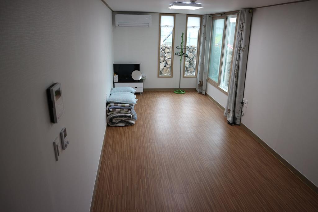 Blue Island Guesthouse Seogwipo Eksteriør bilde