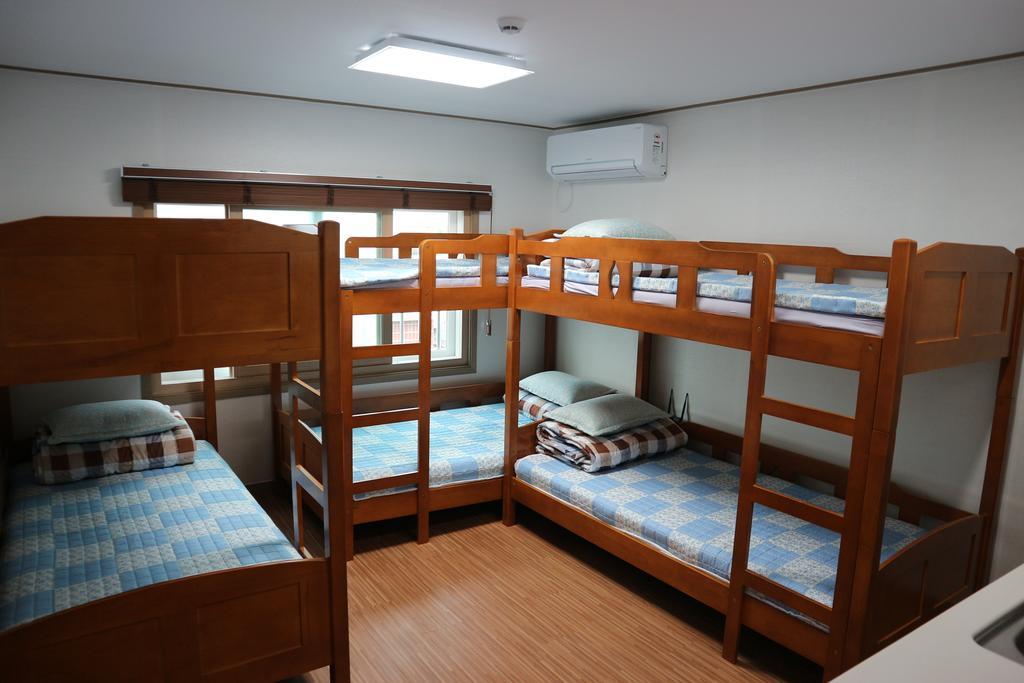 Blue Island Guesthouse Seogwipo Eksteriør bilde